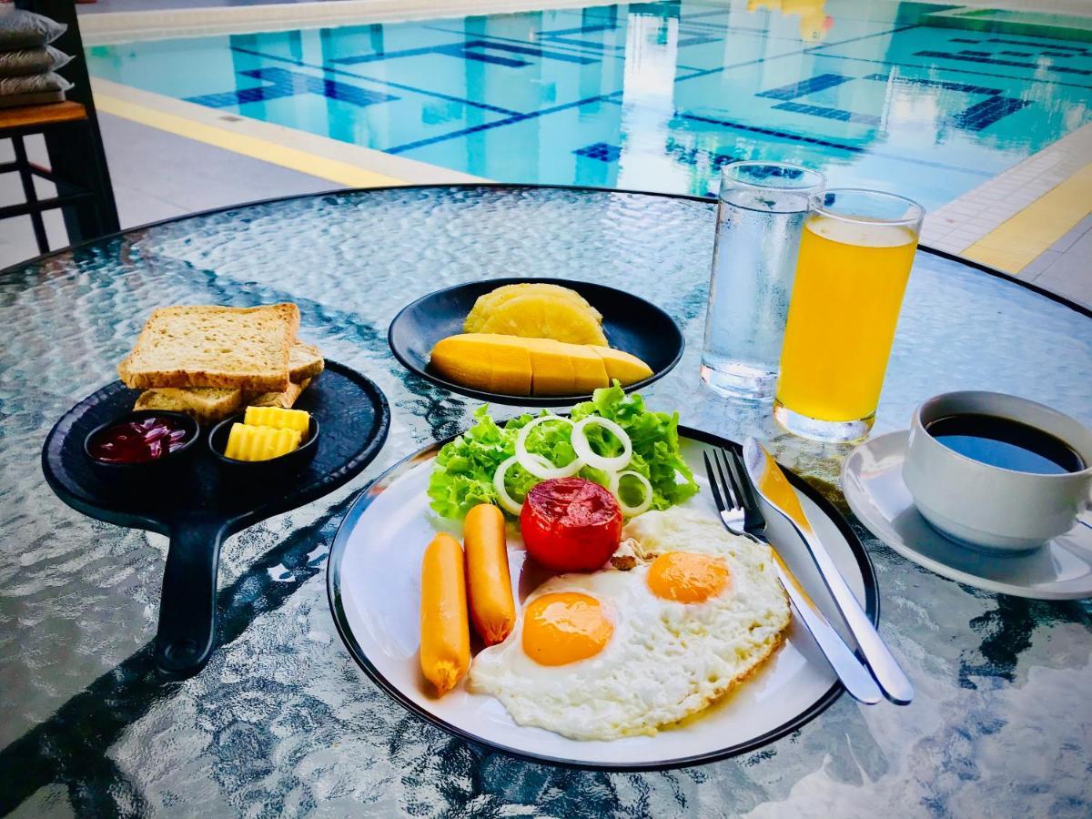 酒店 阁楼202酒店 4*